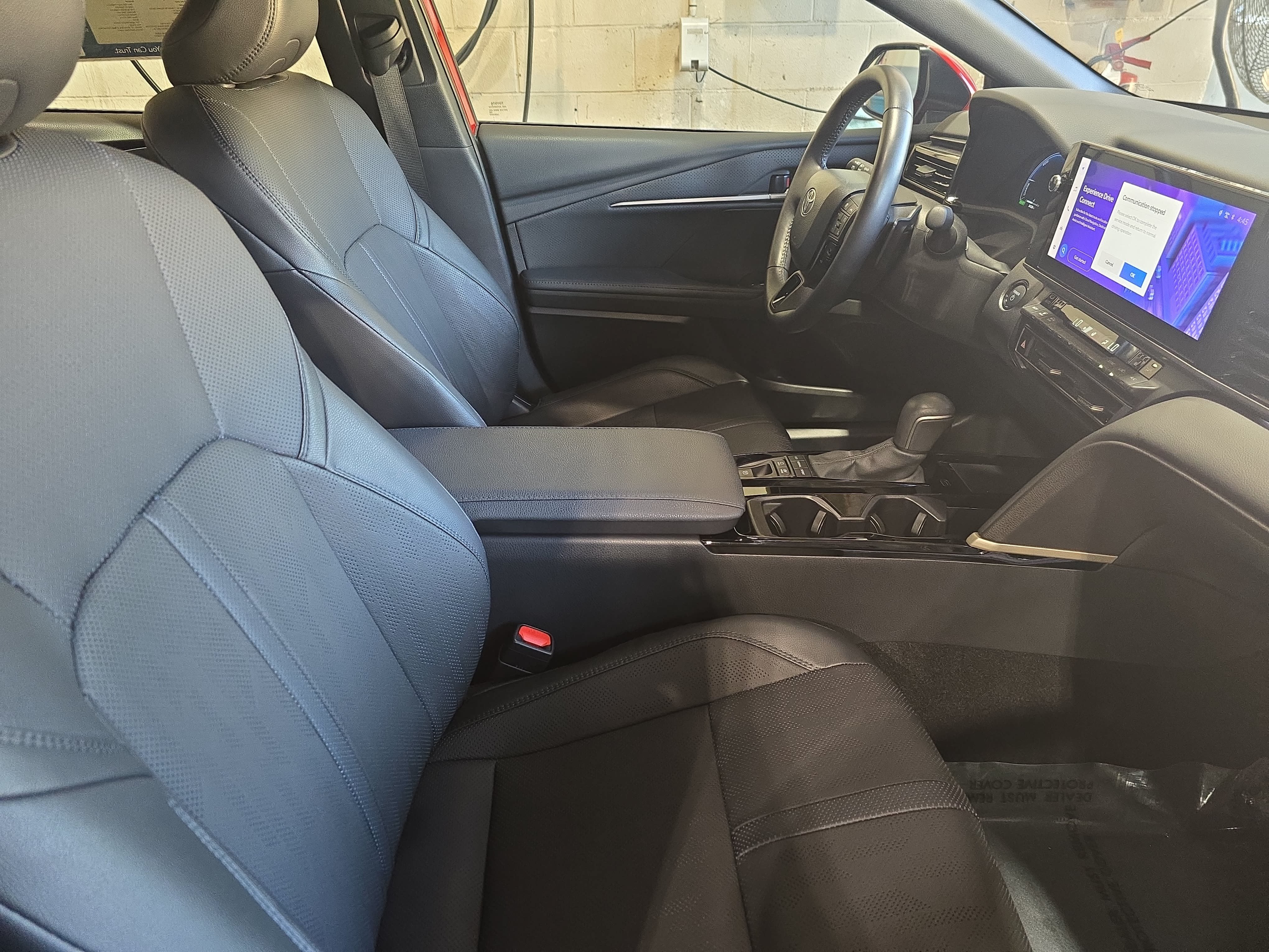 Used 2025 Toyota Camry XSE FWD image 10