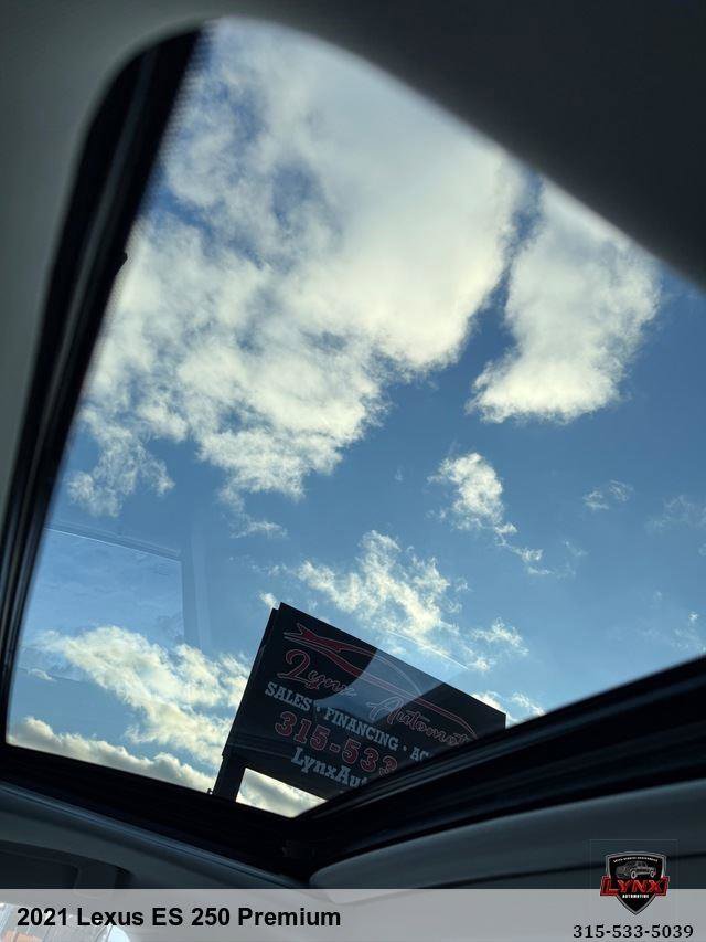 Used 2021 Lexus ES 250 w/ Premium Package image 12