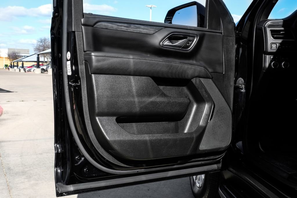 Used 2022 GMC Yukon XL SLT AWD/4WD image 45