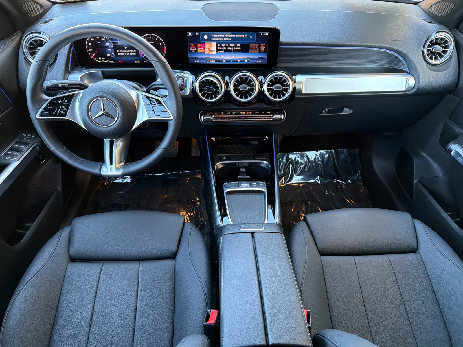 Used 2026 Mercedes-Benz GLB 250 4MATIC image 12