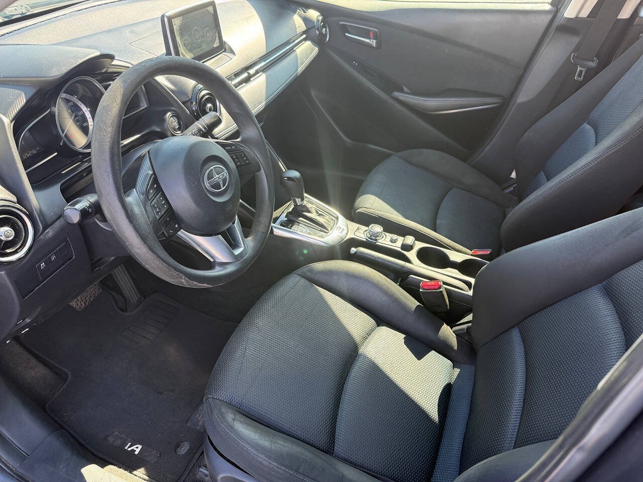 Used 2016 Scion iA FWD image 12