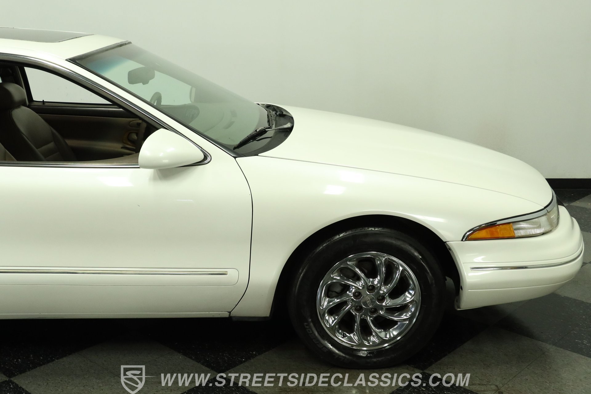 Used 1993 Lincoln Mark VIII RWD image 29