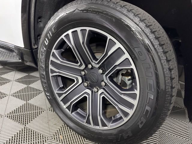 Used 2024 Jeep Wagoneer Series II w/ Flexible Seating Group image 14