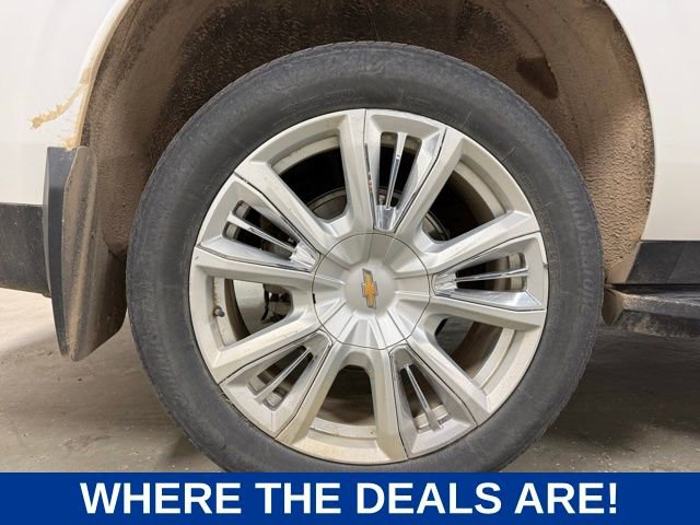 Used 2023 Chevrolet Suburban High Country AWD/4WD image 17