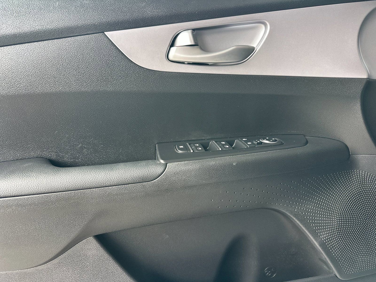 Certified 2024 Kia Forte LXS w/ LXS Technology Package image 13