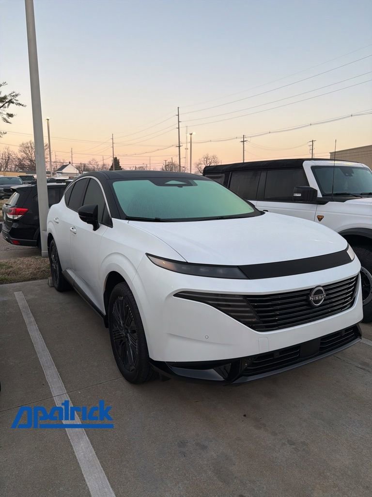 Used 2025 Nissan Murano Platinum w/ Cargo Package image 1