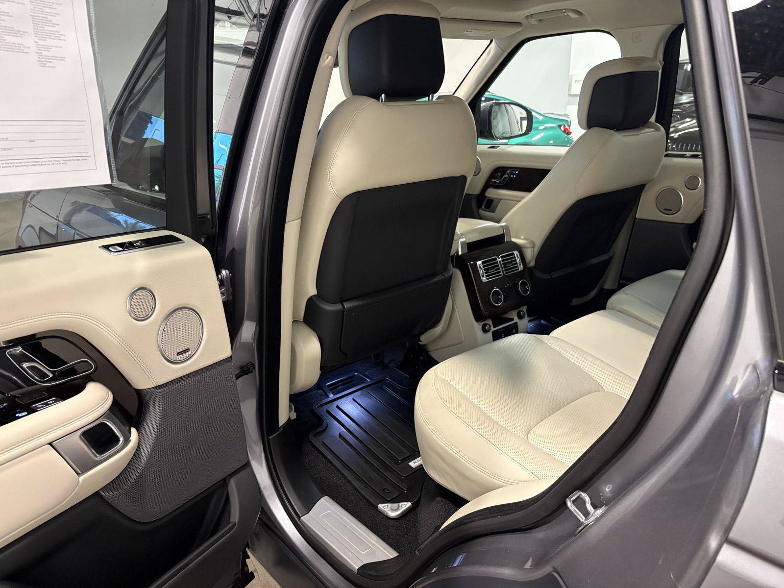 Used 2020 Land Rover Range Rover HSE AWD/4WD image 29