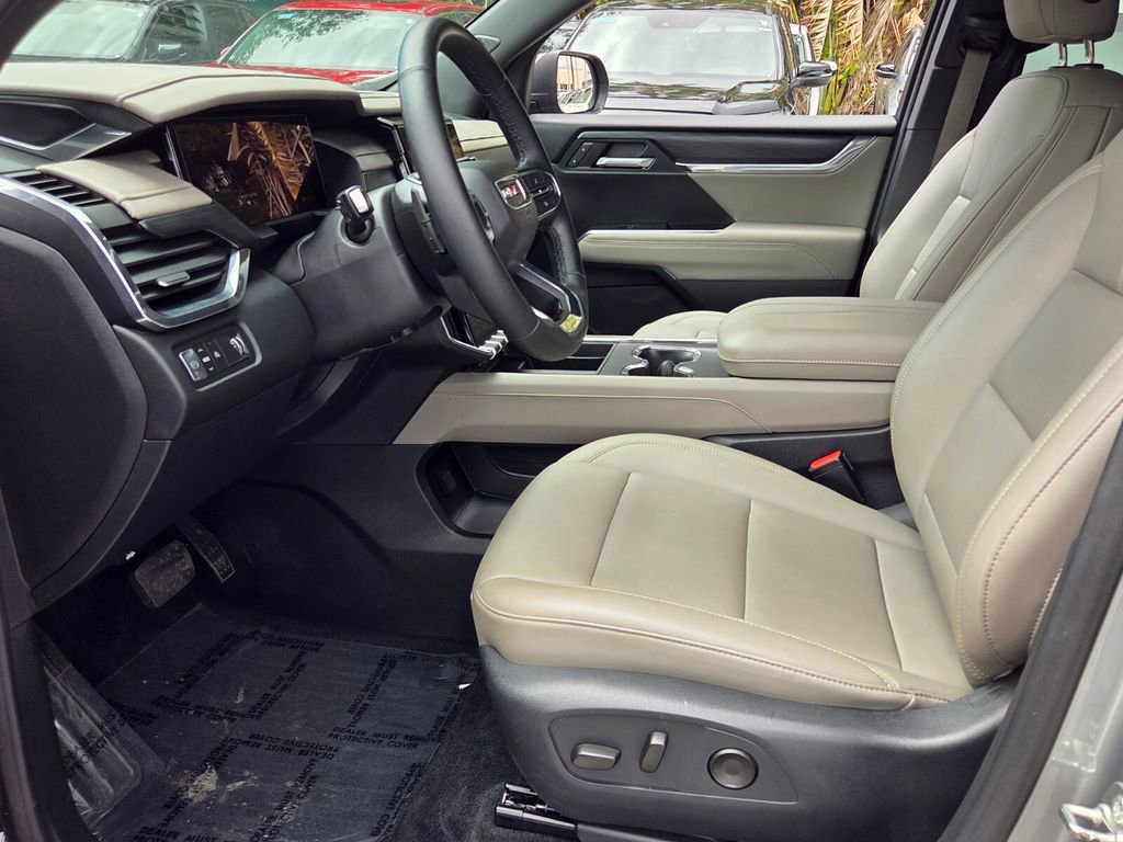 Used 2024 GMC Acadia Elevation w/ LPO, Floor Liner Package FWD image 7