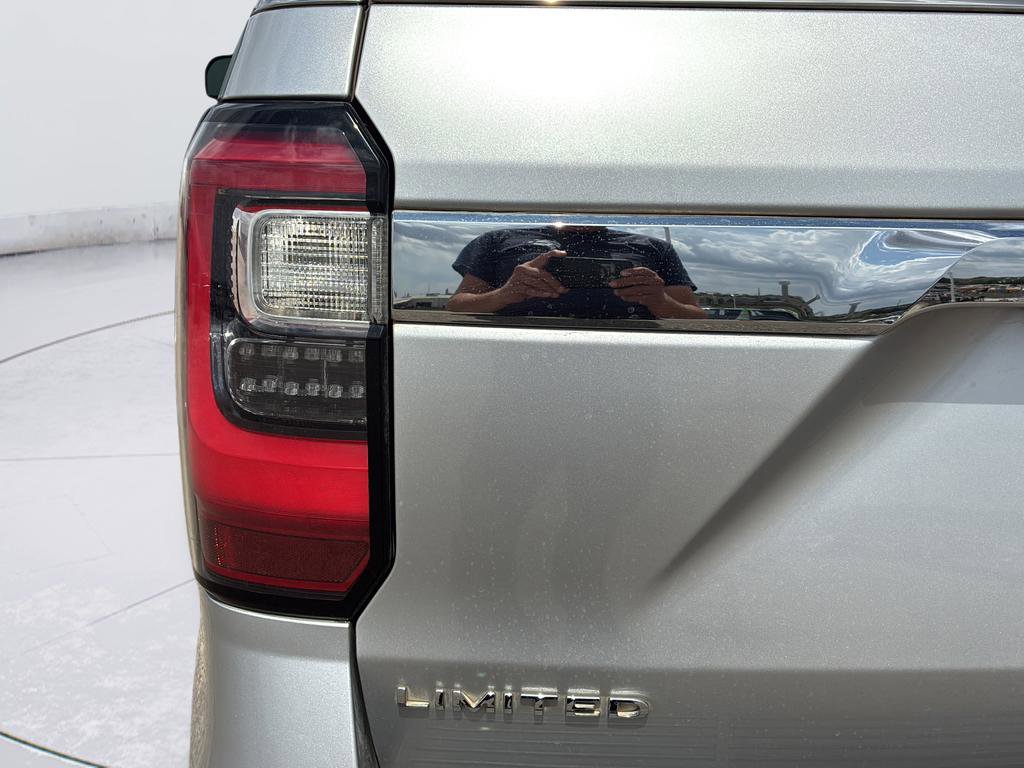 Used 2018 Ford Expedition Limited w/ Driver Assistance Package image 39