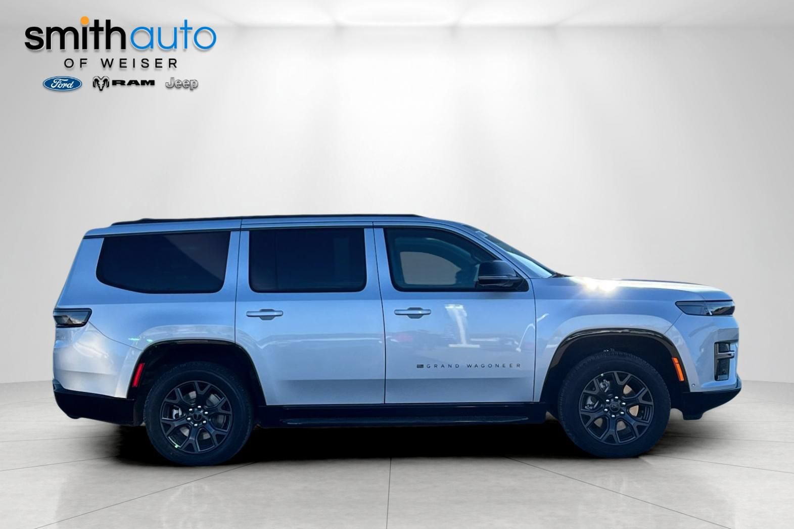New 2026 Jeep Grand Wagoneer Limited w/ HD Trailer Tow Package AWD/4WD image 4