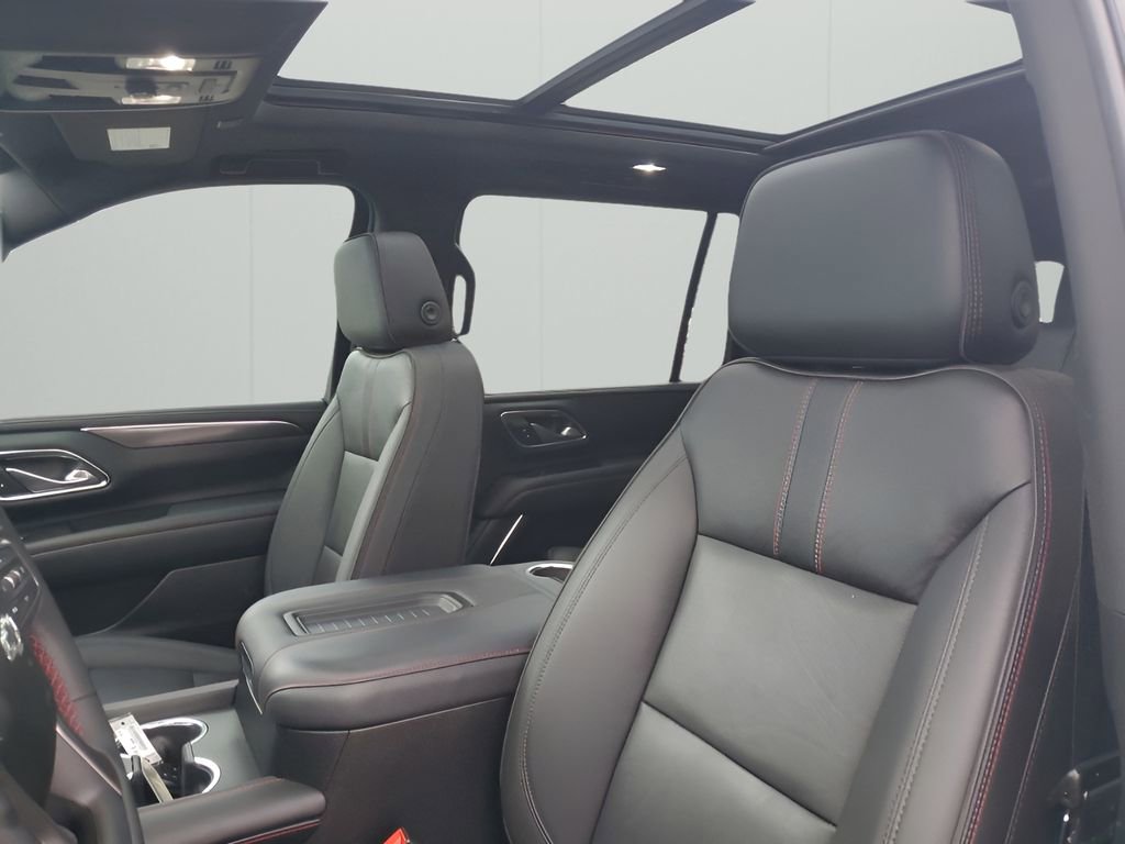 Used 2023 Chevrolet Suburban RST image 31