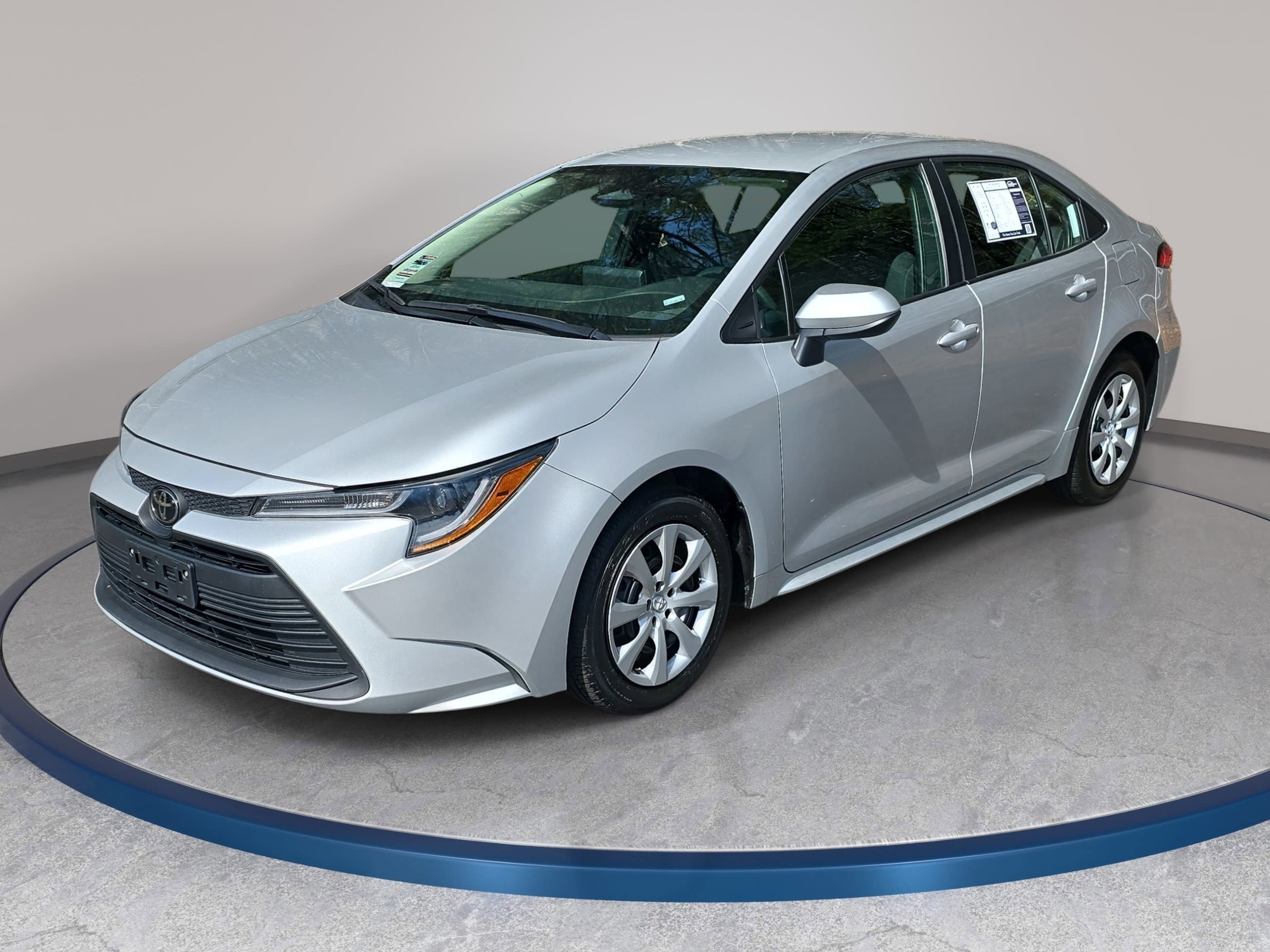 Used 2024 Toyota Corolla LE image 1