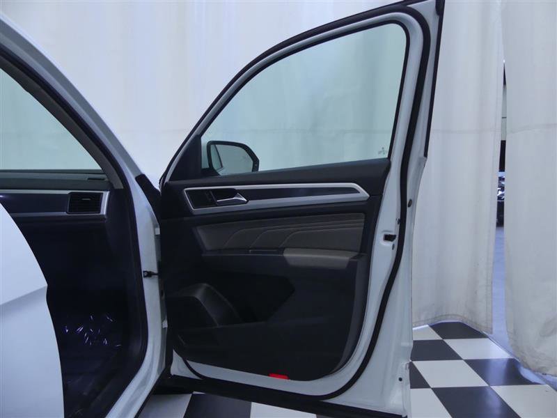 Used 2021 Volkswagen Atlas SE w/ Panoramic Sunroof Package image 26