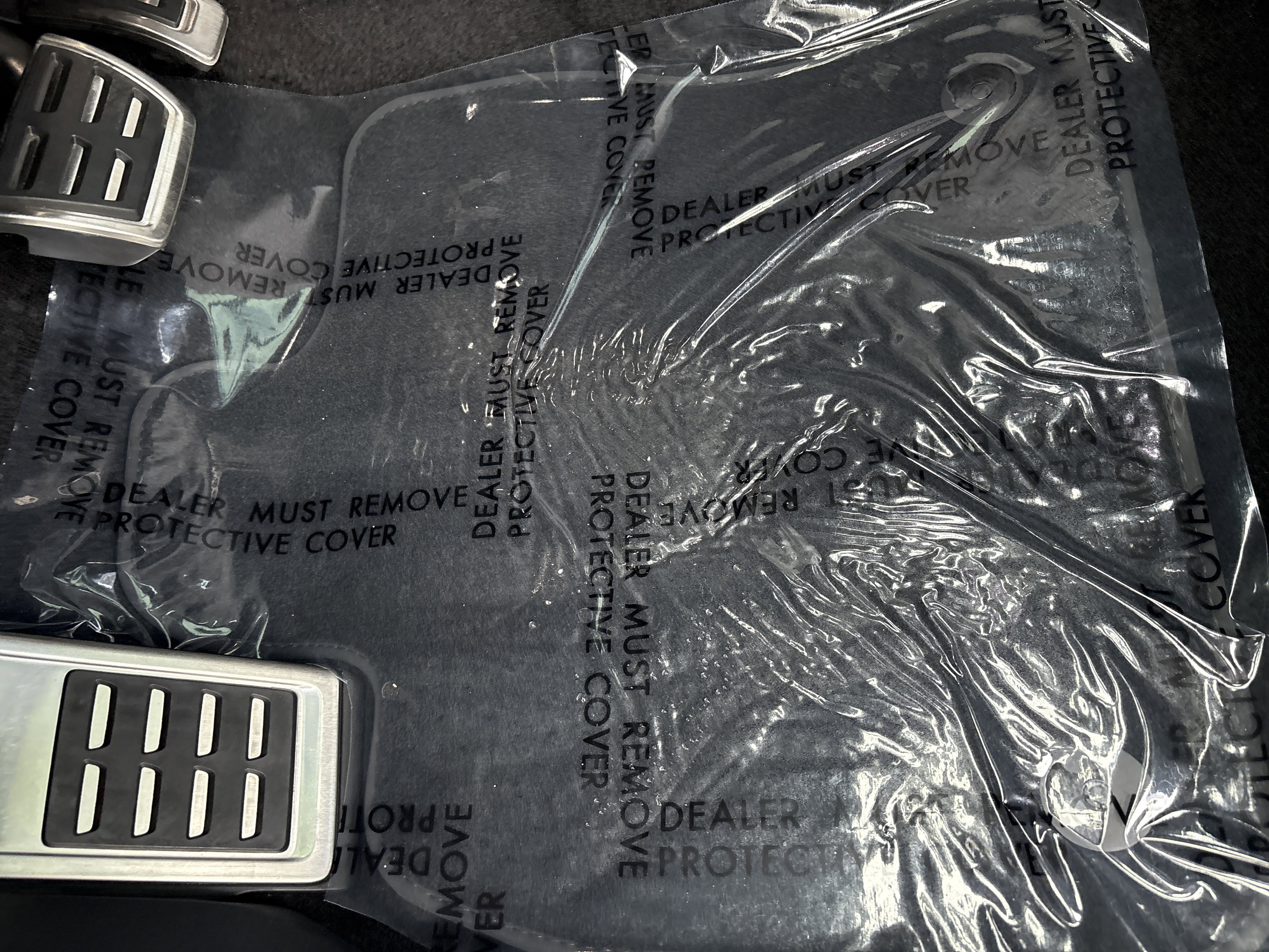 Used 2023 Volkswagen Tiguan SE R-Line image 16