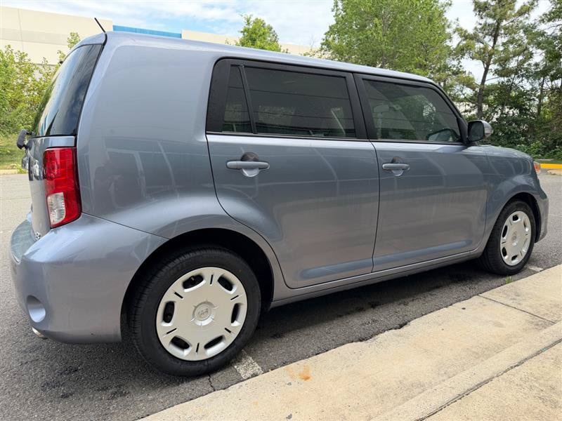 Used 2011 Scion xB FWD image 16
