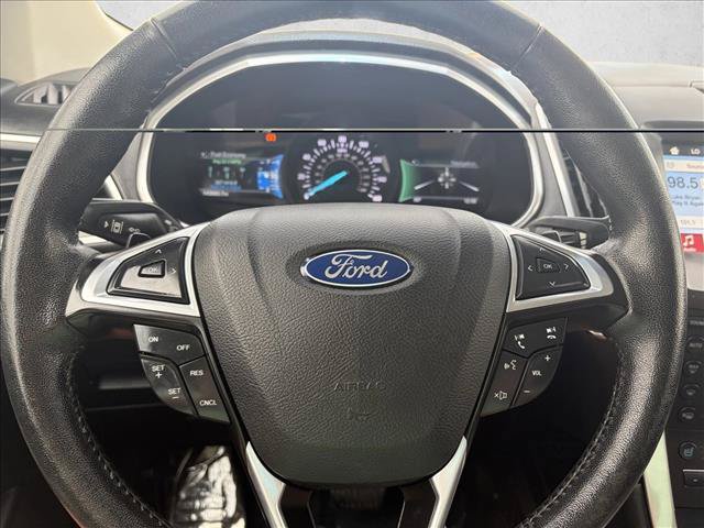 Used 2016 Ford Edge Titanium w/ Equipment Group 302A AWD/4WD image 8