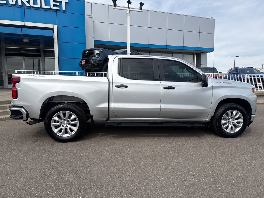 Used 2022 Chevrolet Silverado 1500 Custom w/ Safety Confidence Package AWD/4WD image 6