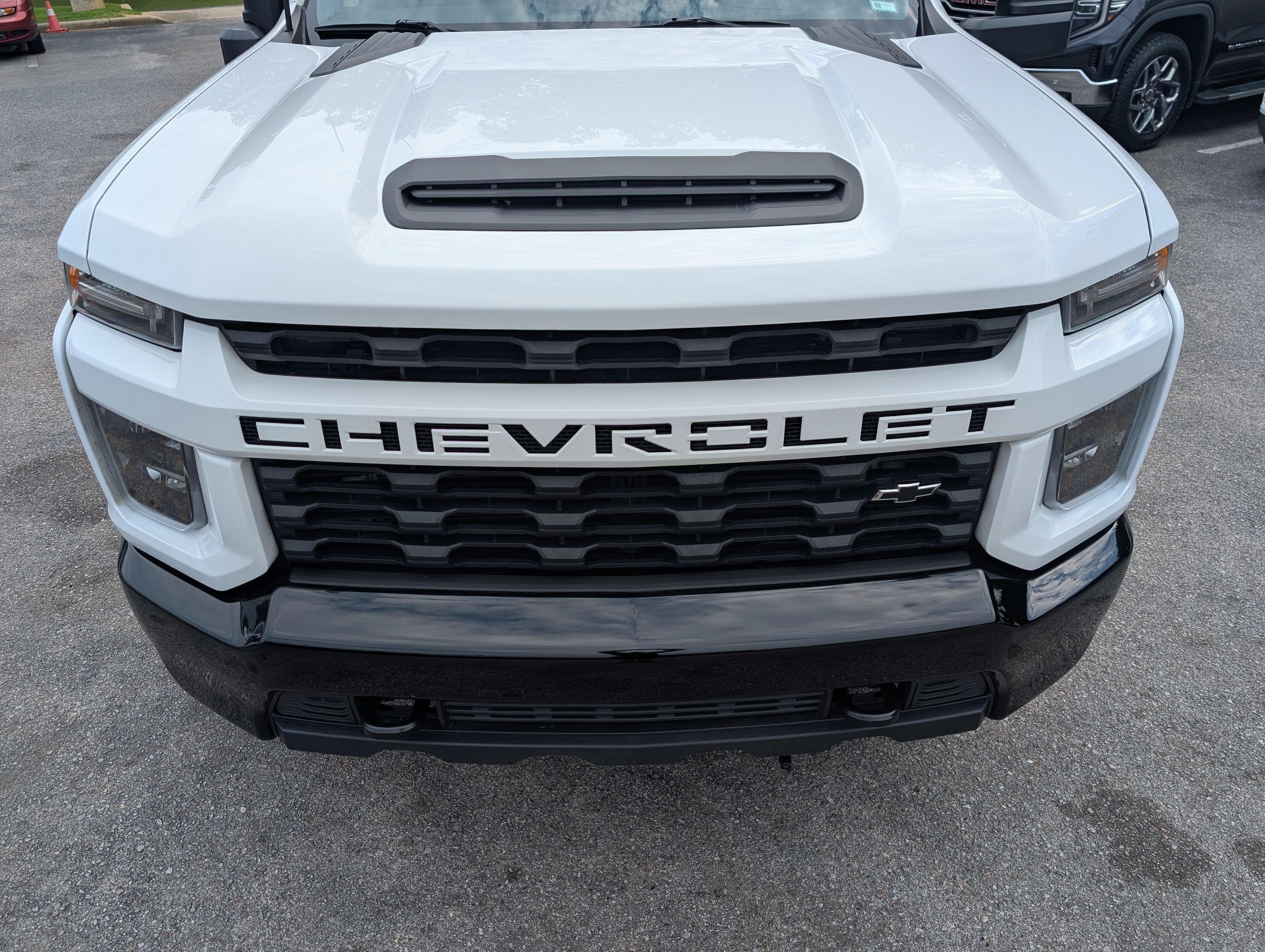 Used 2023 Chevrolet Silverado 2500 Custom w/ Custom Value Package AWD/4WD image 12