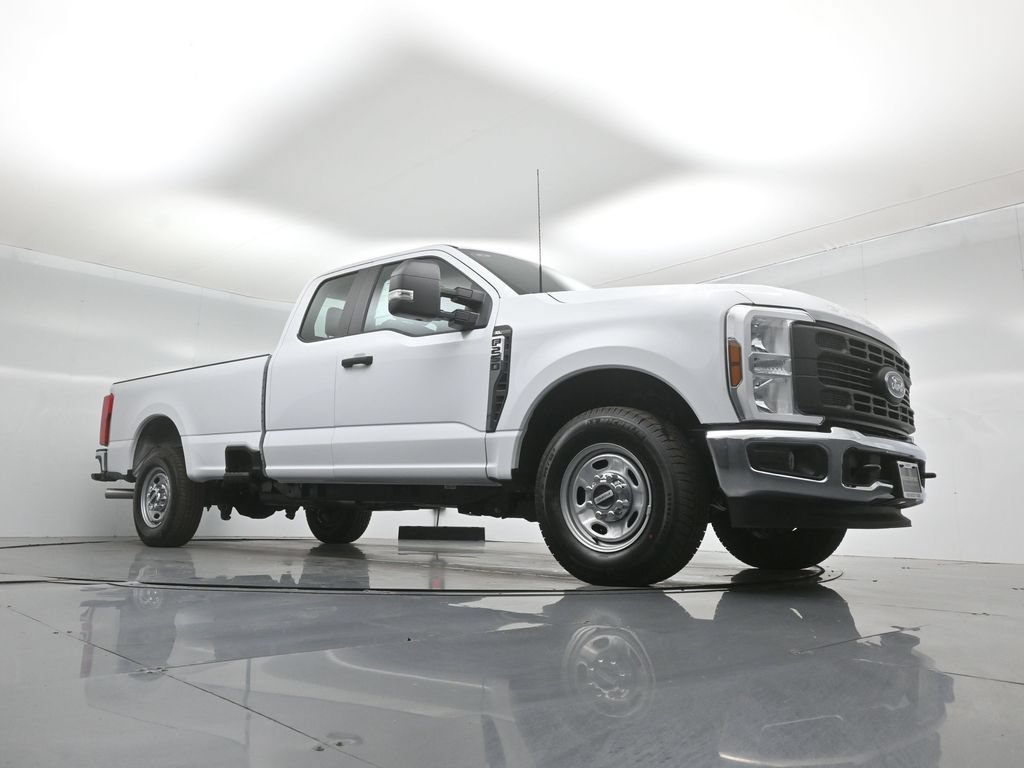 New 2026 Ford F250 XL w/ XL Chrome Package RWD image 40