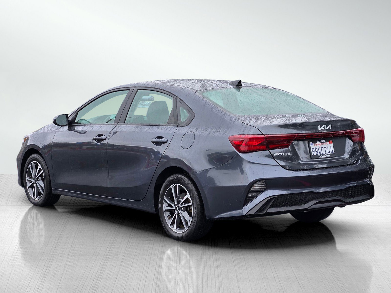 Certified 2022 Kia Forte LXS image 6