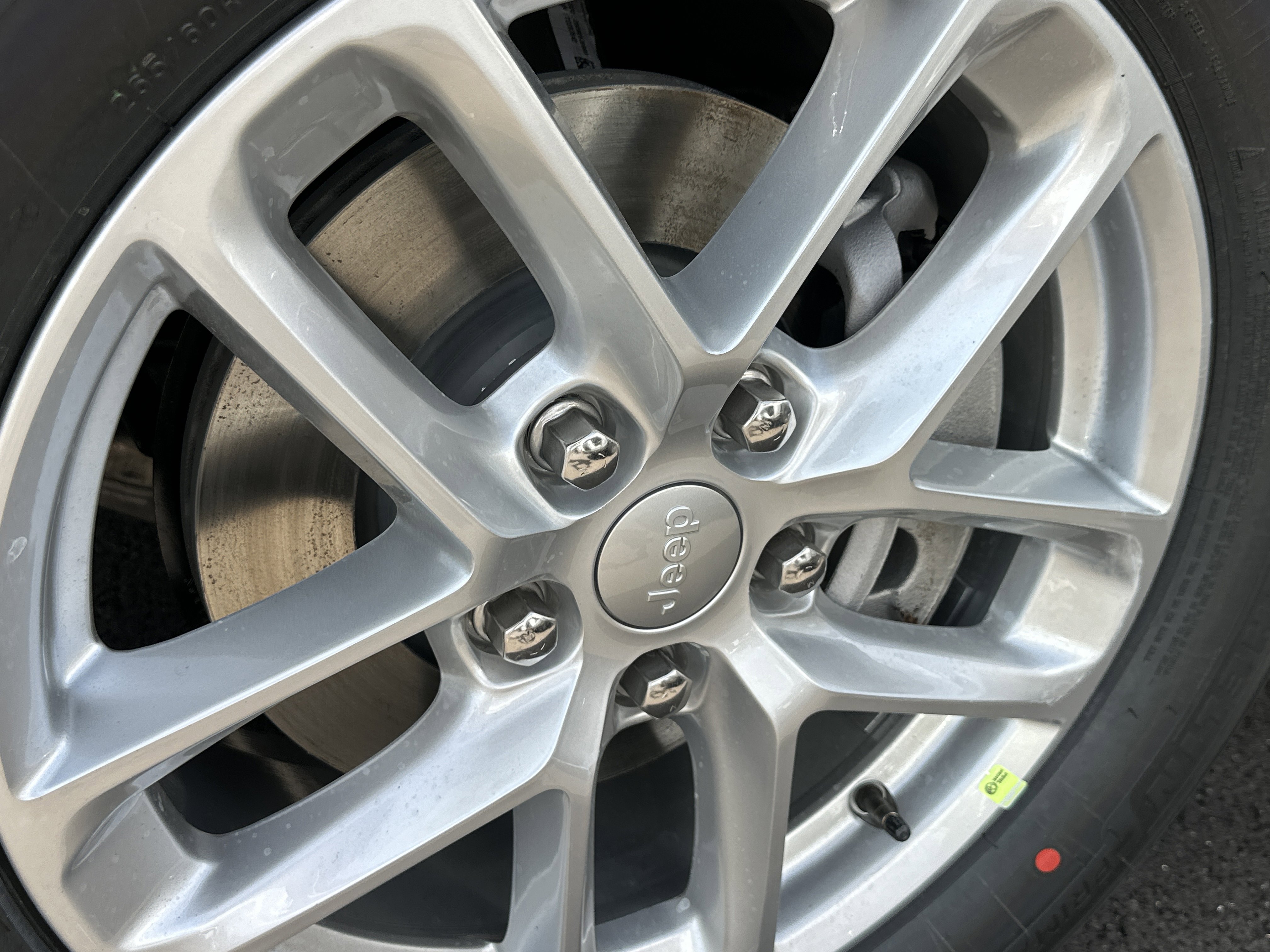 New 2026 Jeep Grand Cherokee Laredo AWD/4WD image 28