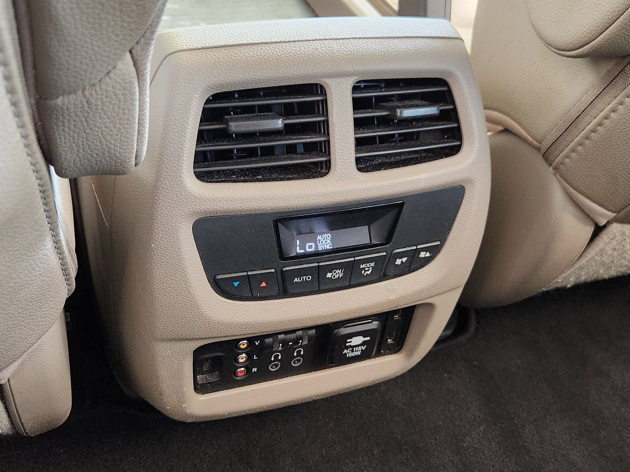 Used 2017 Honda Pilot Touring image 31