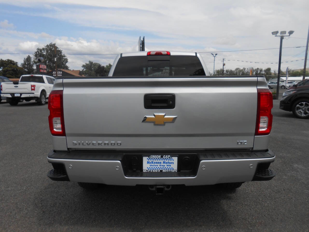 Used 2017 Chevrolet Silverado 1500 LTZ Z71 w/ LTZ Plus Package image 8