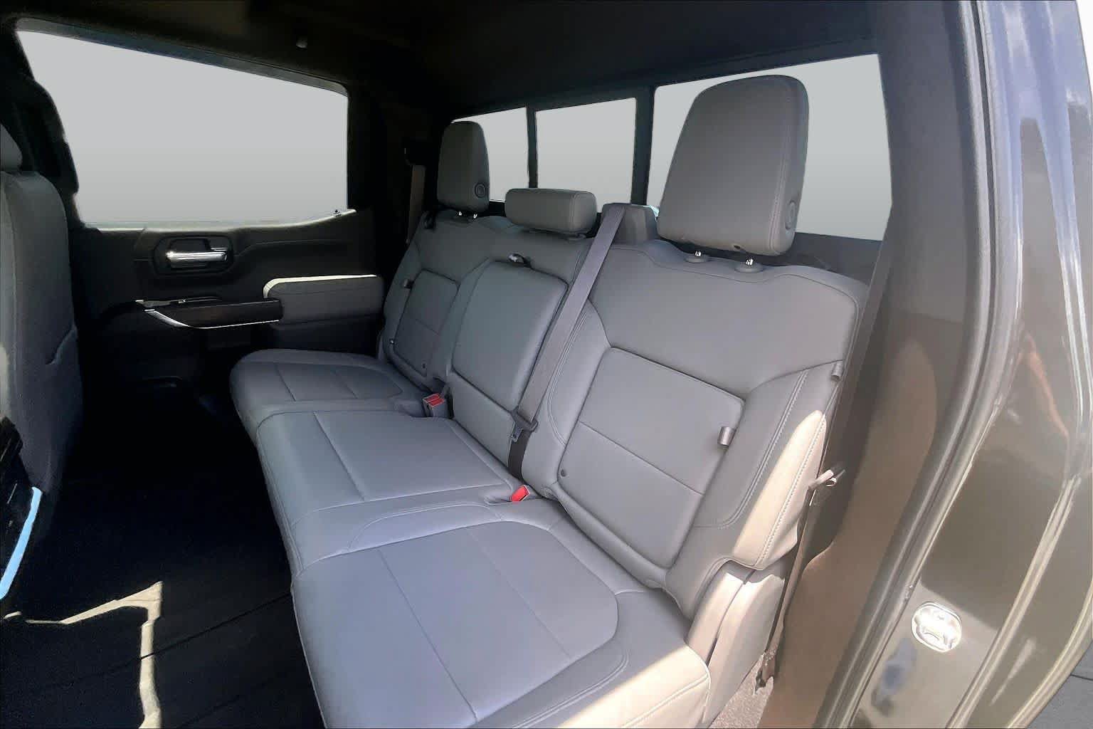 Used 2021 GMC Sierra 1500 SLT RWD image 19