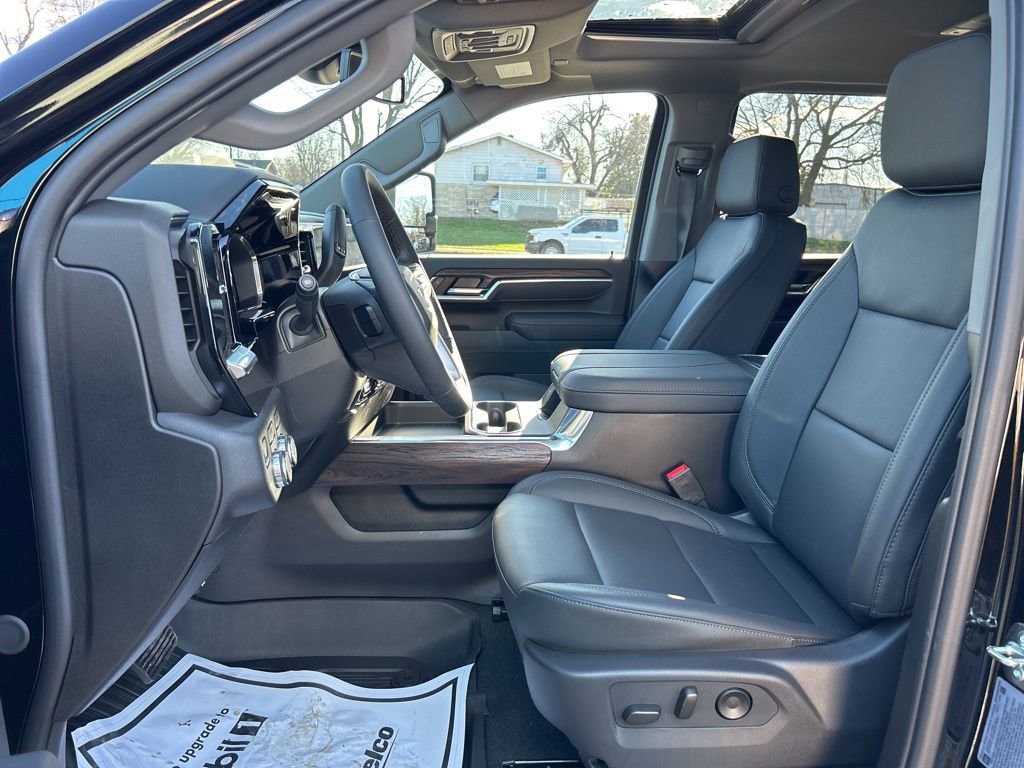 New 2026 GMC Sierra 2500 SLT w/ SLT Premium Package image 23
