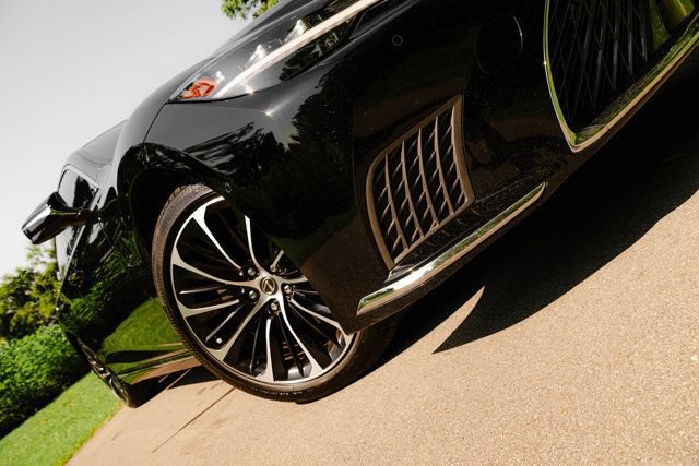 Used 2023 Lexus LS 500h AWD w/ Luxury Package image 3
