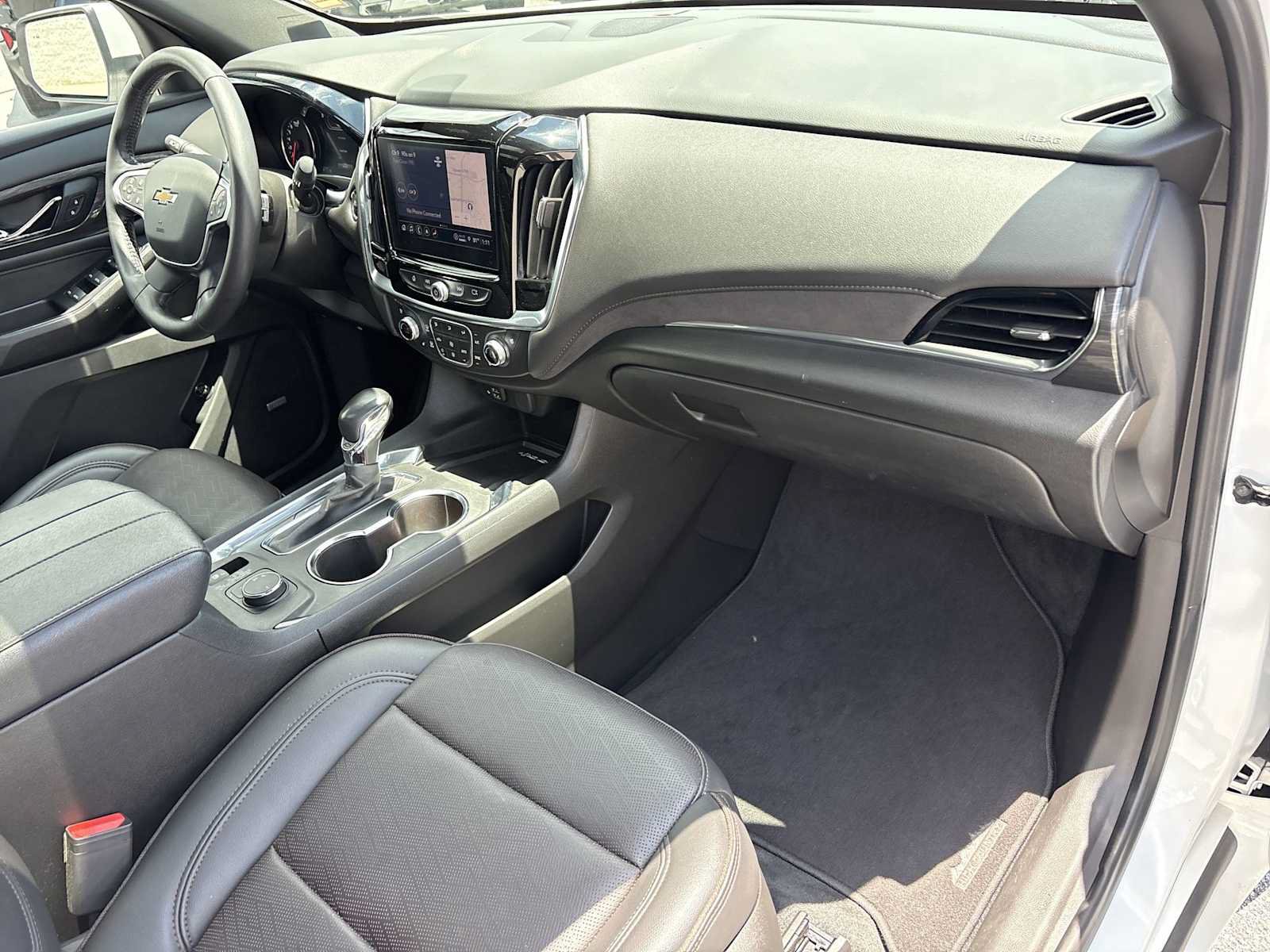 Used 2022 Chevrolet Traverse High Country FWD image 30