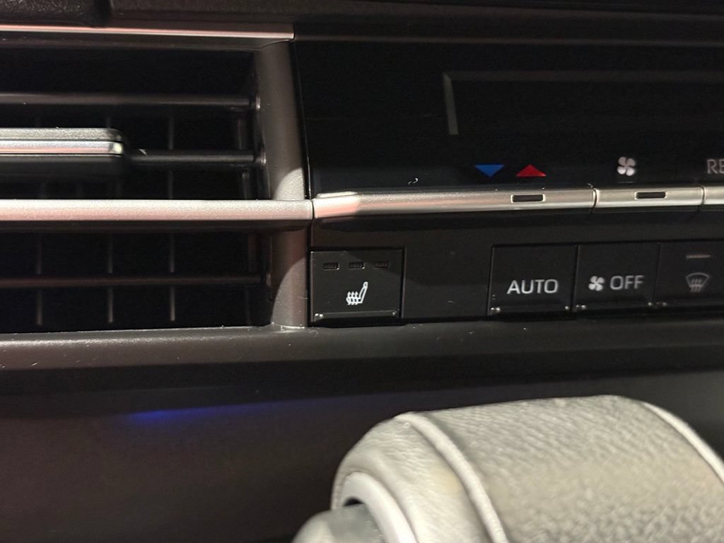 Certified 2023 Toyota Sienna XSE w/ XSE Plus Package AWD/4WD image 32