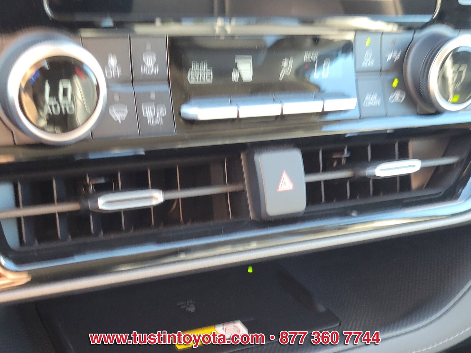 Certified 2023 Toyota Highlander XLE image 22