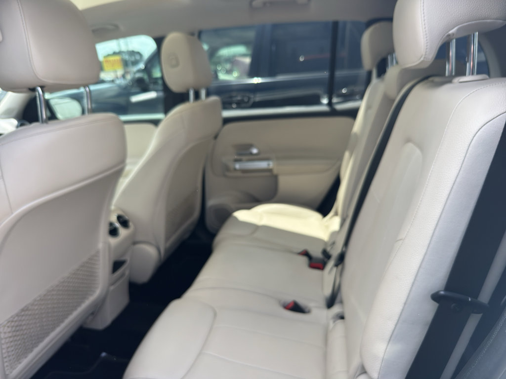 Used 2022 Mercedes-Benz GLB 250 w/ Premium Package Lite image 9