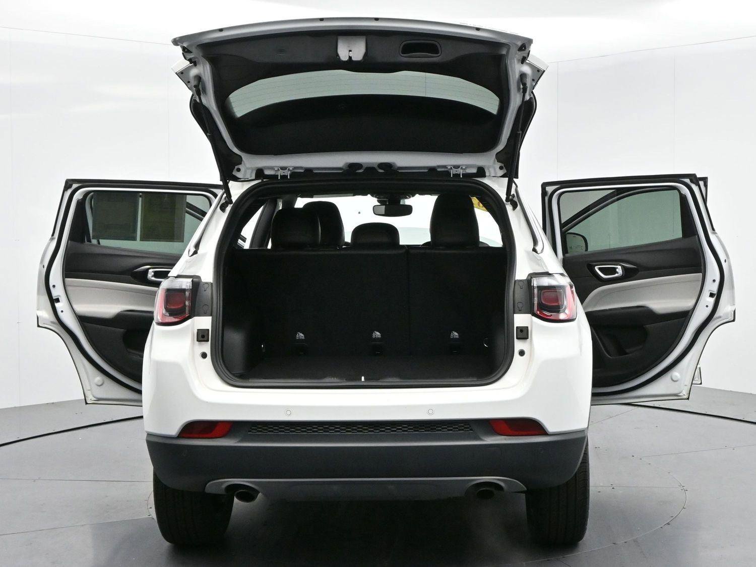 Used 2023 Jeep Compass Limited AWD/4WD image 41