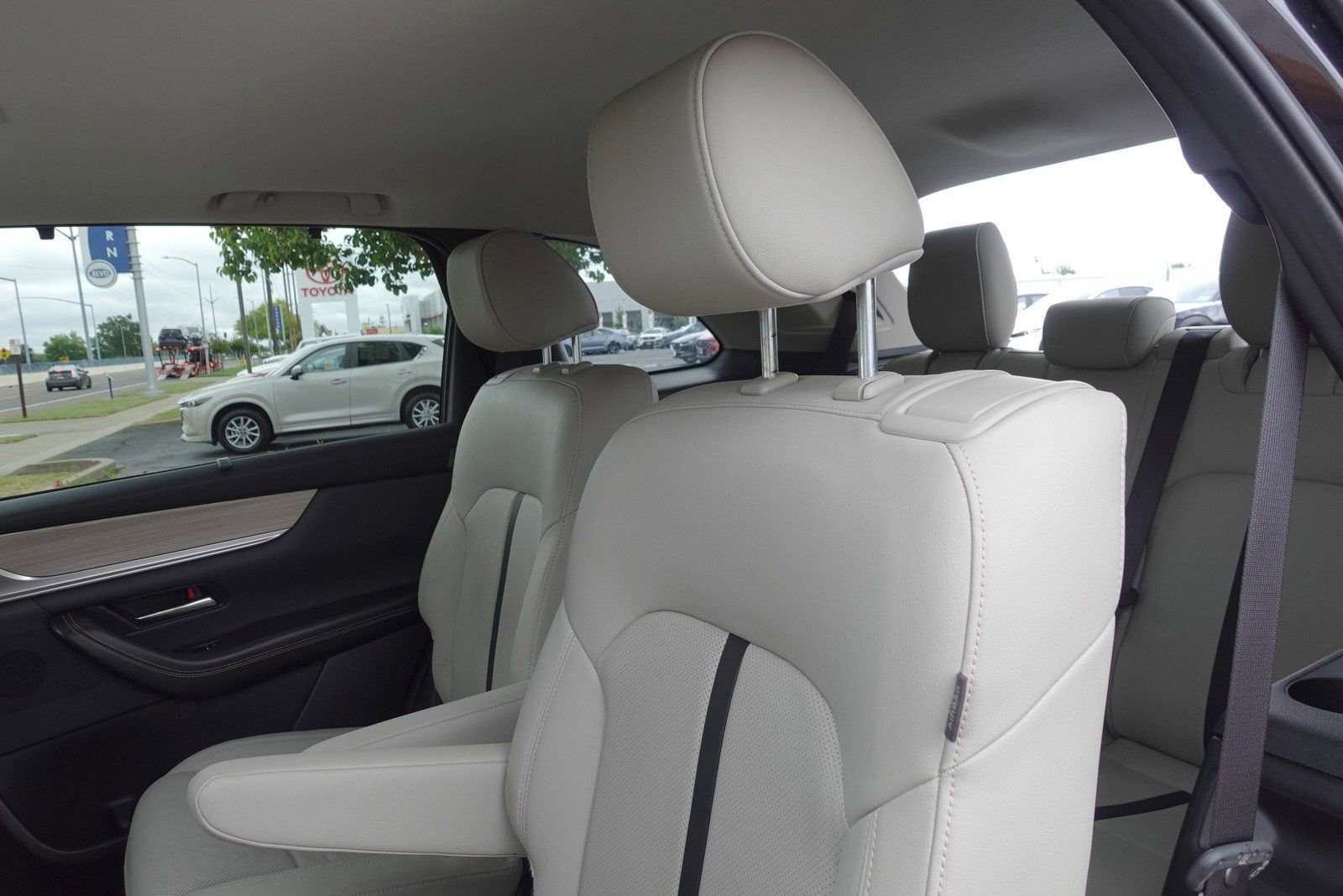 Certified 2024 MAZDA CX-90 Plug-In Hybrid w/ Preferred AWD/4WD image 24