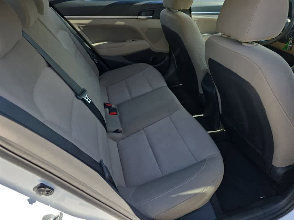Used 2020 Hyundai Elantra SEL FWD image 16