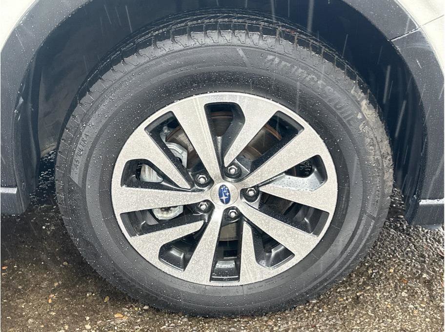 Used 2022 Subaru Outback Premium image 10