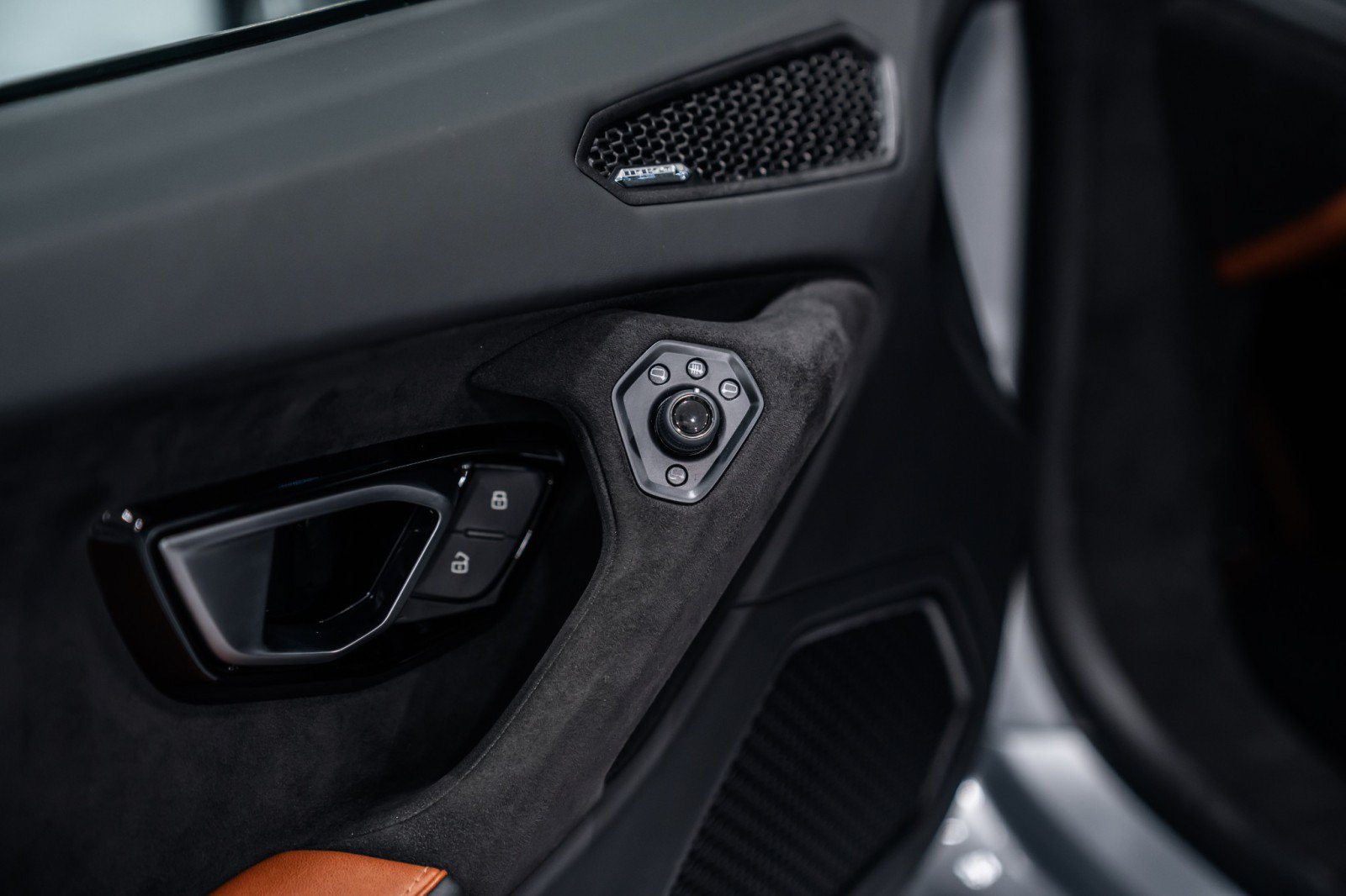 Used 2023 Lamborghini Huracan Tecnica RWD image 15