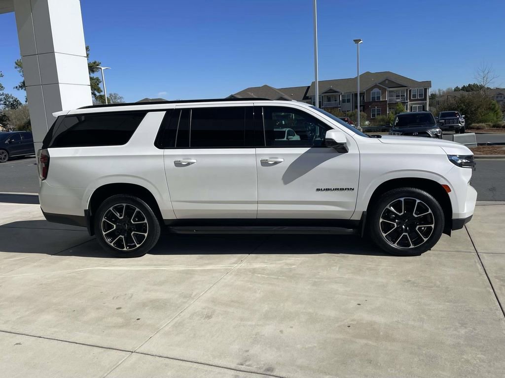 Used 2021 Chevrolet Suburban RST w/ Luxury Package image 5