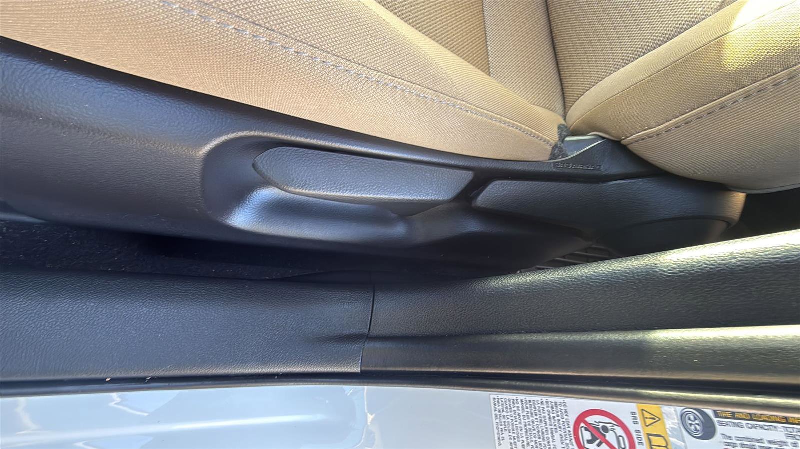 Used 2022 Toyota Prius LE image 22