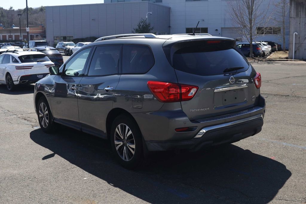 Used 2017 Nissan Pathfinder SL image 7