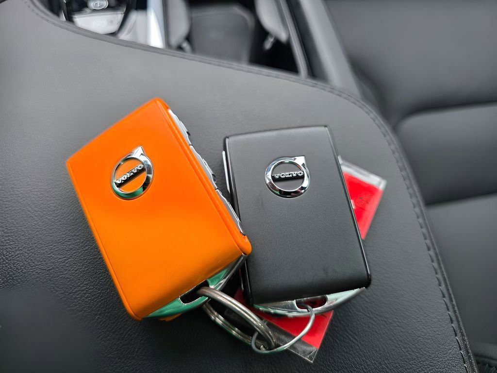 Used 2025 Volvo S90 B6 Plus w/ Protection Package Premier image 30