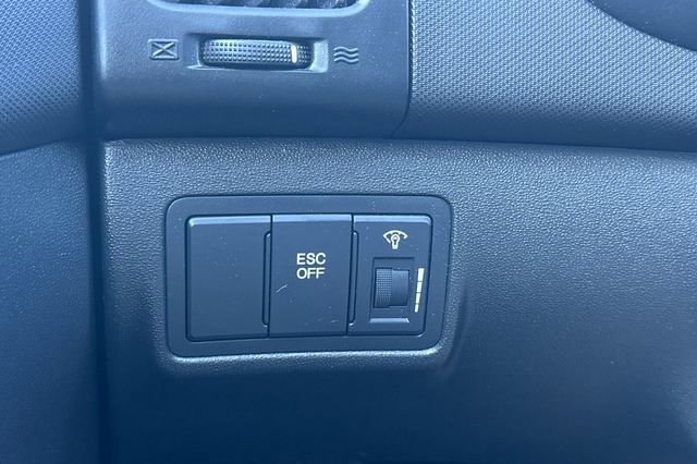 Used 2010 Hyundai Elantra GLS image 29