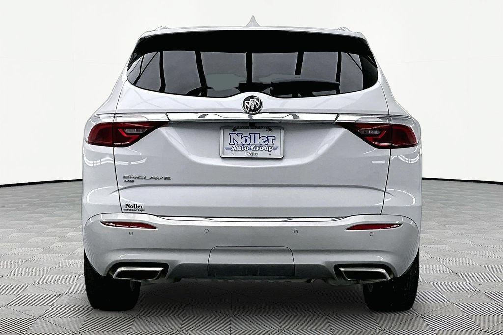 Used 2024 Buick Enclave Essence w/ Experience Buick Package AWD/4WD image 4