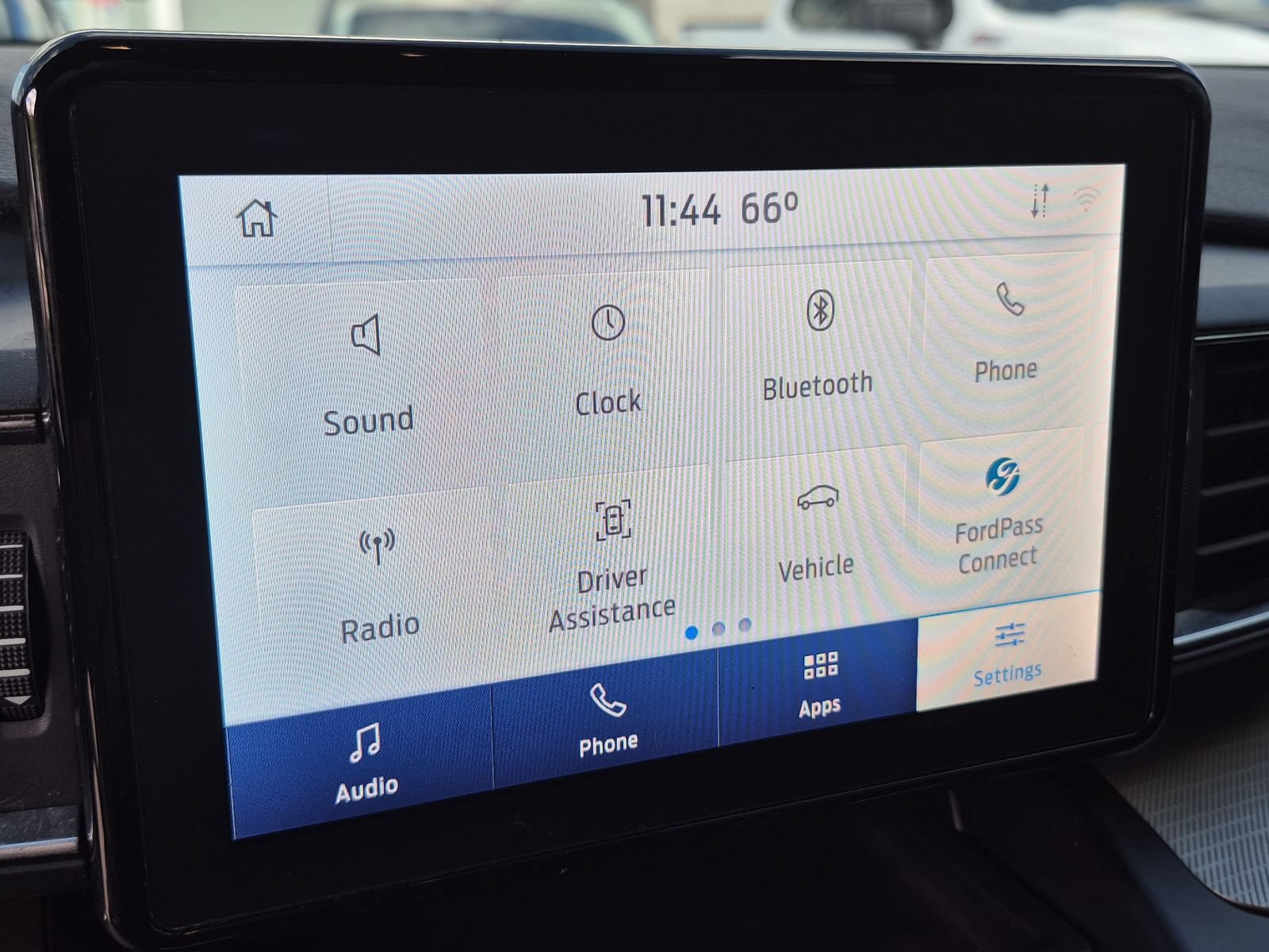 Used 2020 Ford Explorer XLT w/ Equipment Group 202A AWD/4WD image 23