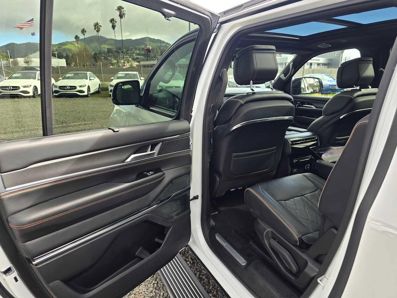 Used 2024 Jeep Grand Wagoneer L Series III w/ Quick Order Packagew 28T image 16