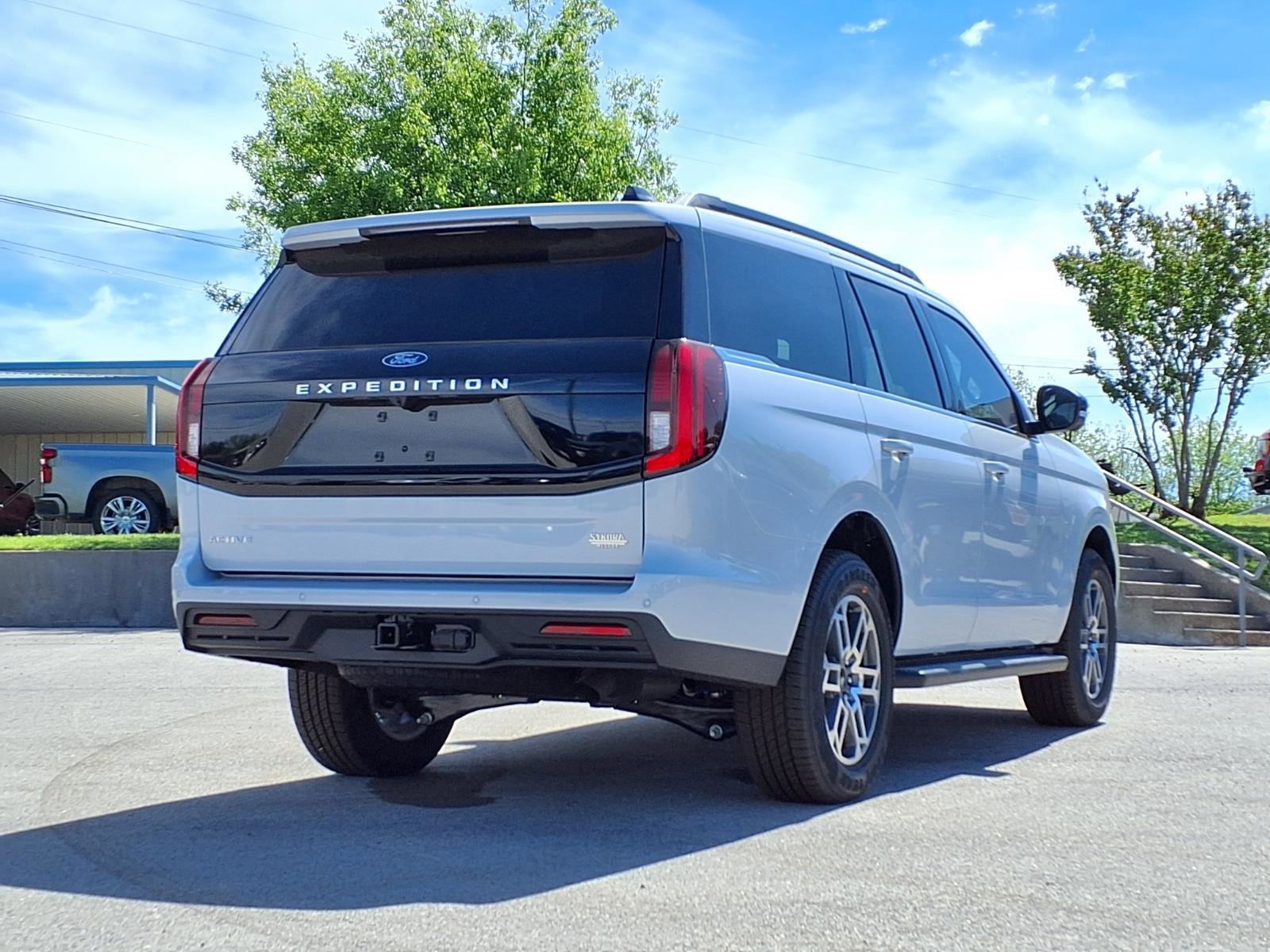 New 2026 Ford Expedition Active image 4