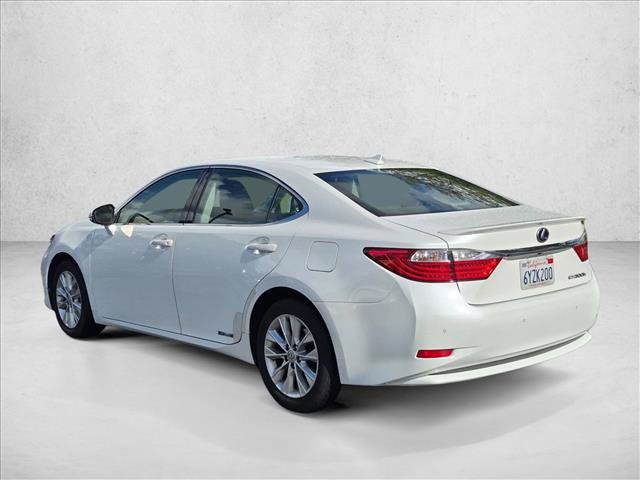 Used 2013 Lexus ES 300h w/ Luxury Pkg FWD image 7