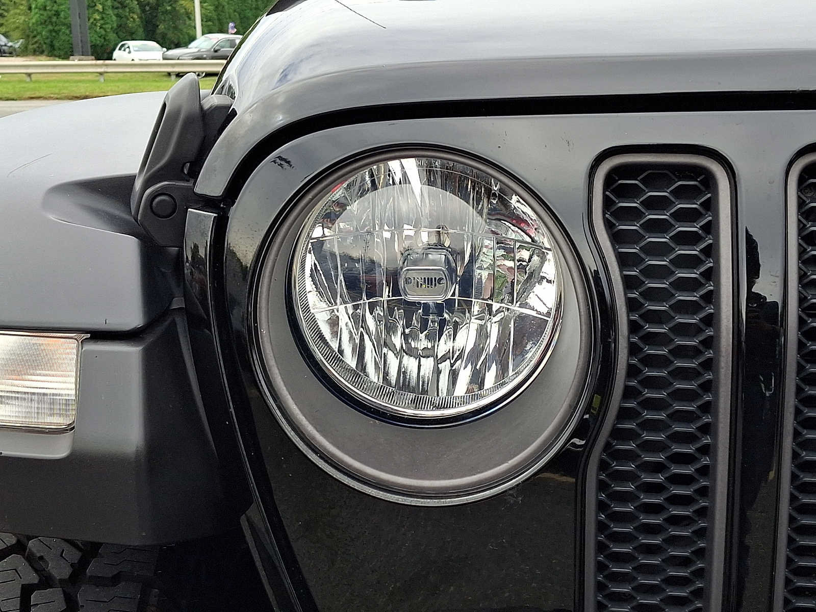 Used 2022 Jeep Wrangler Rubicon w/ Cold Weather Group AWD/4WD image 9